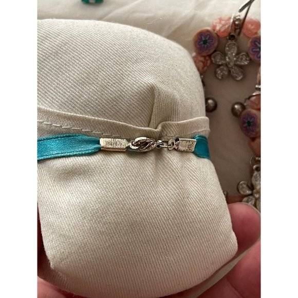 3 Bracelets and a pin - Beaded Colorful Bracelets / Ribbon Rectangle Bracelet - Picture 8 of 12